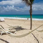 Exclusivo Condominio A Pie De Playa Zh