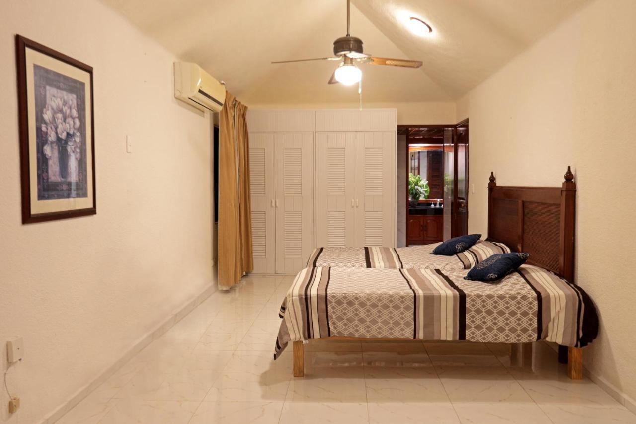 Colibri House