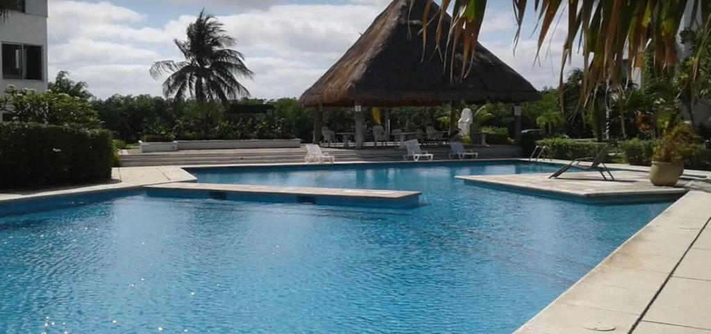 Depa De 3 Habs, 3 Baños Y Piscina Cancún