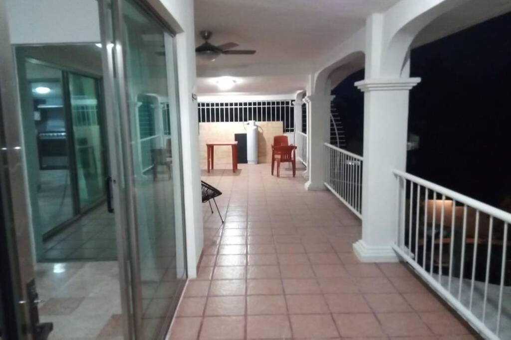 Penthouse 205 Sq M On Lagoon, 3 Bedrooms 2 Bathrooms For Up To 8 Guests Apartamento