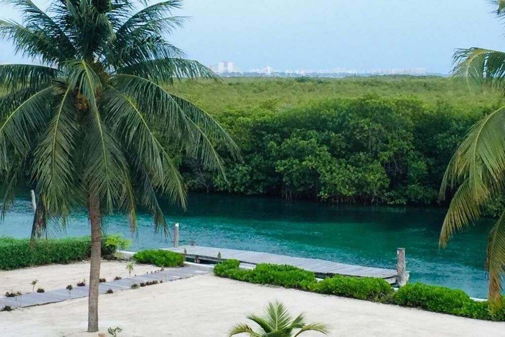 Depa De 3 Habs, 3 Baños Y Piscina Cancún