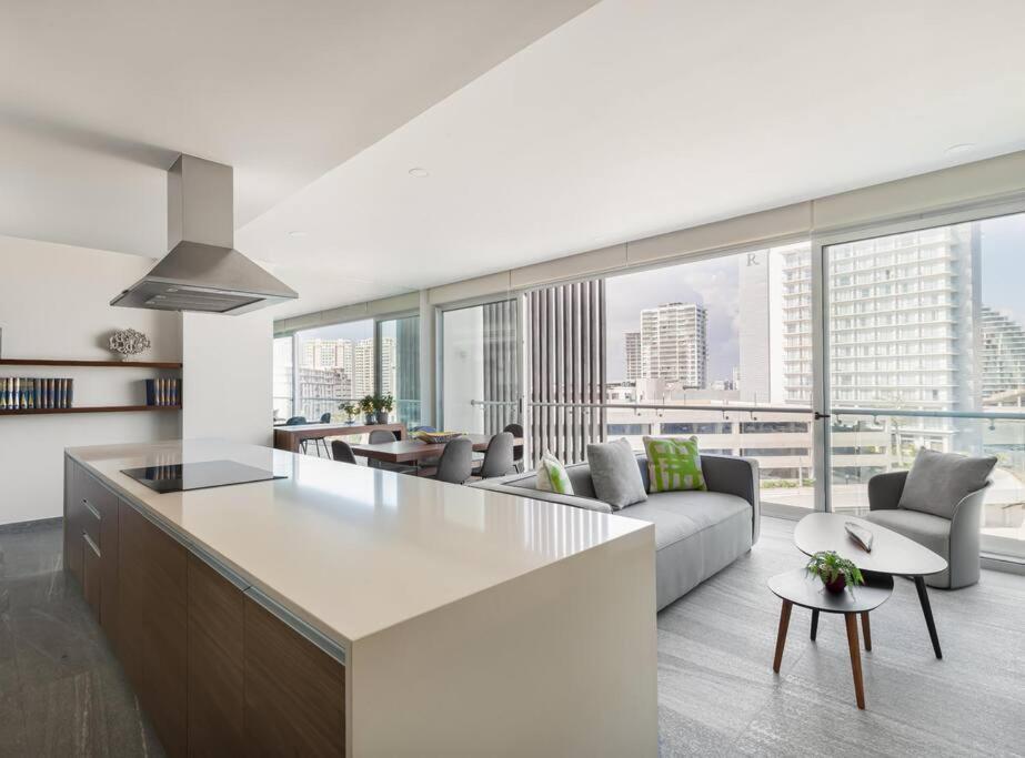 Oceanview 3 Bedroom Condo, Rooftop Pool&jacuzzi, Beach! Apartamento