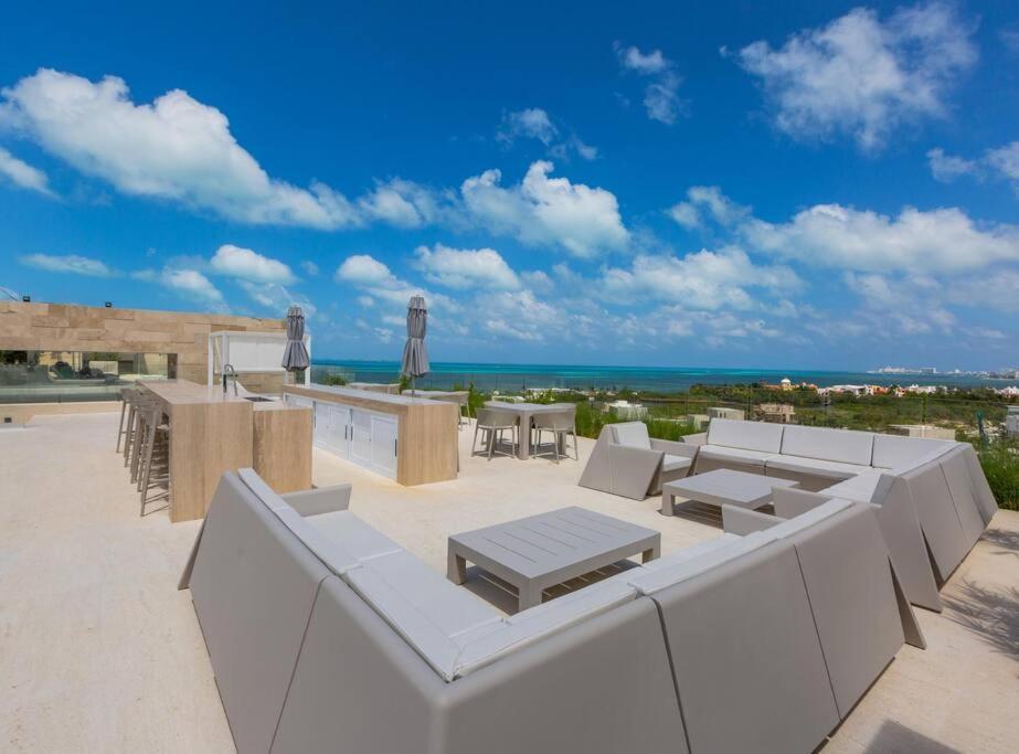 Apartamento Oceanview 3 Bedroom Condo, Rooftop Pool&jacuzzi, Beach! *