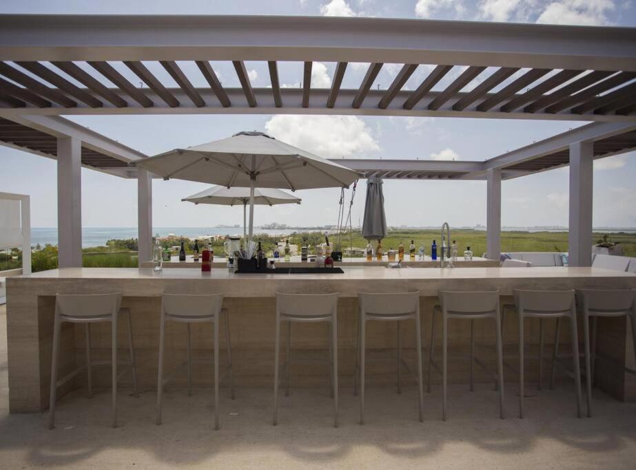 Apartamento Oceanview 3 Bedroom Condo, Rooftop Pool&jacuzzi, Beach!