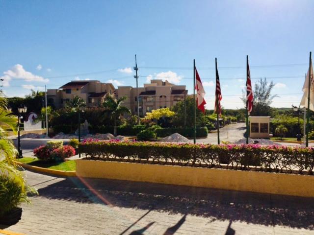 Punta Me Apartment Beach Front Condo Hotel & Waterpark *