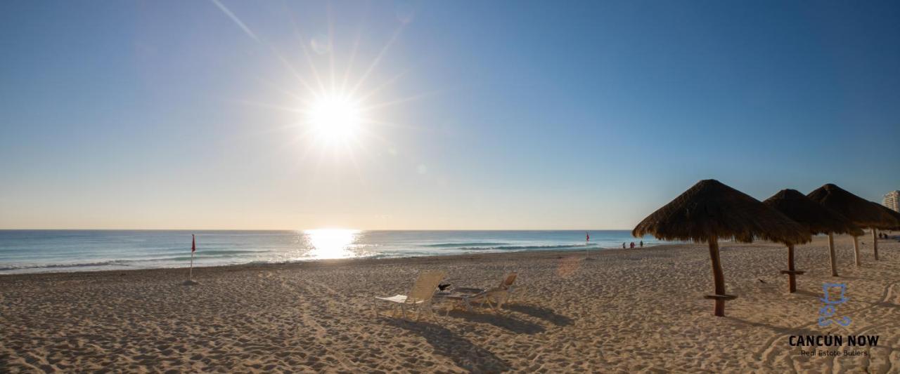 Apartahotel Brisas Beachfront Penthouses 4*