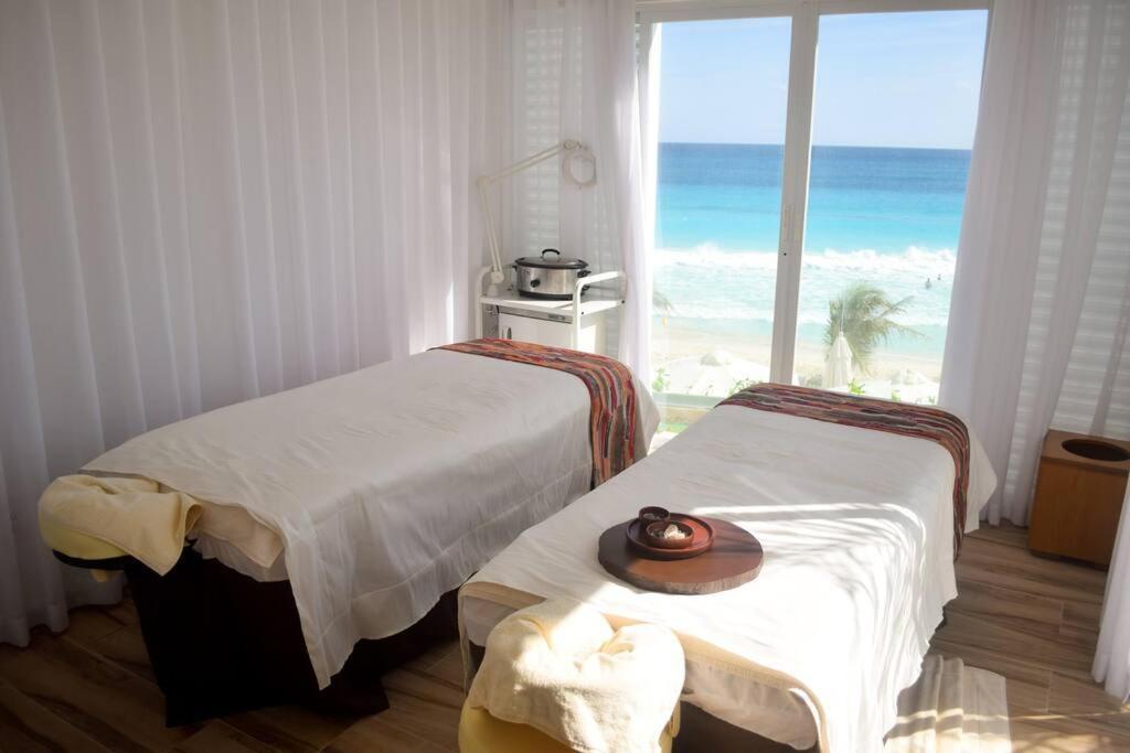 Lovely At The Beach, Stunning Ocean View #1209 Cancún