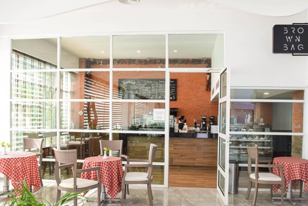Lovely At The Beach, Stunning Ocean View #1209 * Cancún