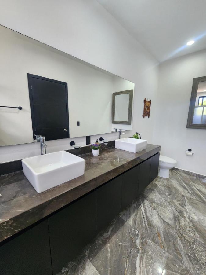 Beautiful Modern House Private Pool Holiday home *