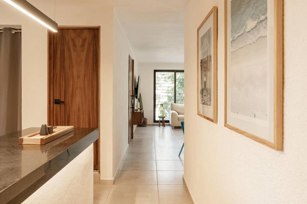 Totally Renovated 10 Min Away From Beach/hot Neighborhood *