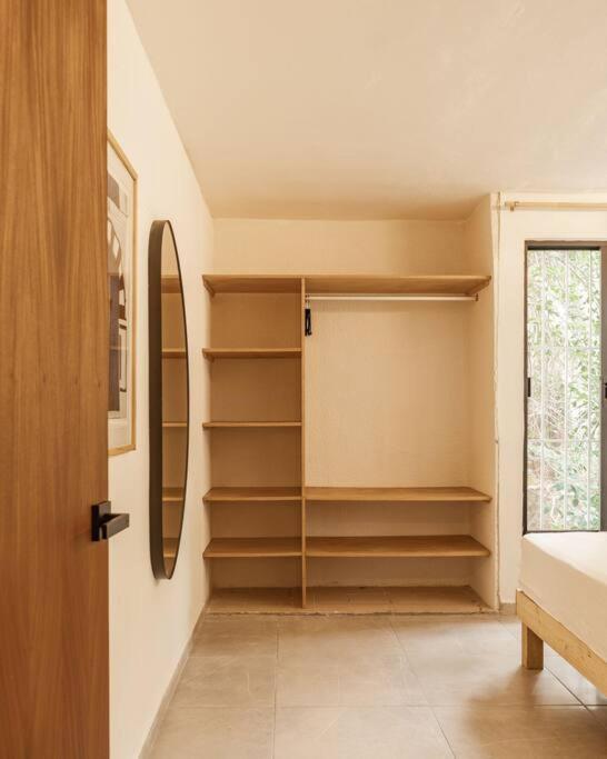 Totally Renovated 10 Min Away From Beach/hot Neighborhood