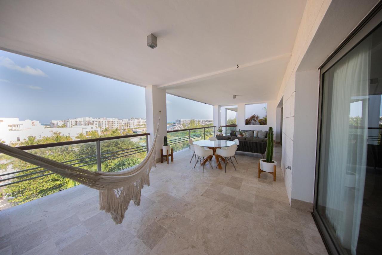 Beautiful Penthouse By The