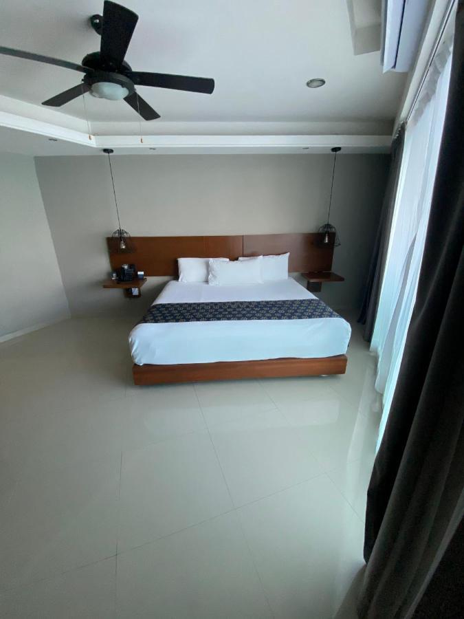 Ocean View Giness