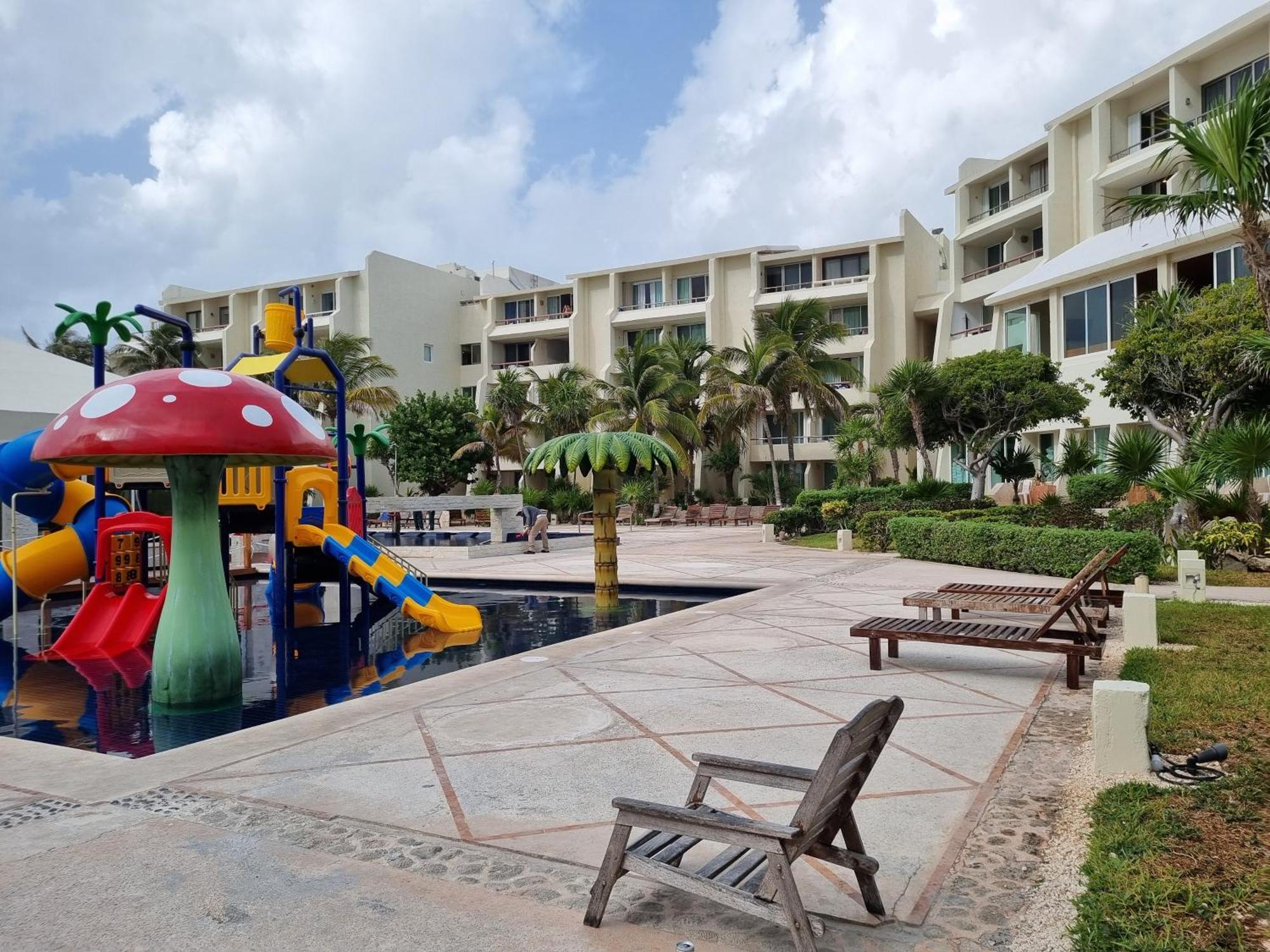 Aparthotel Ocean Front 4*