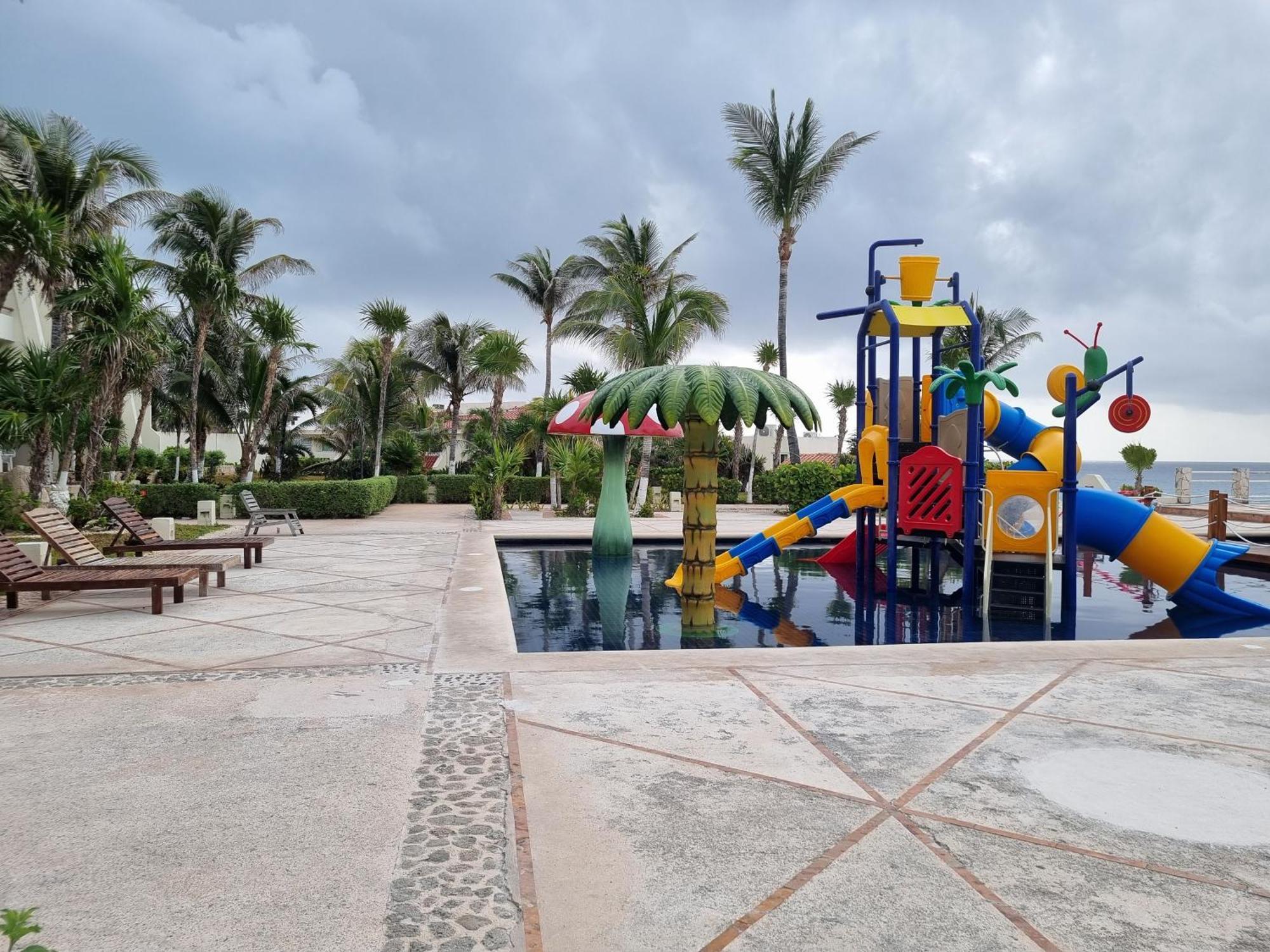 Ocean Front Aparthotel 4*
