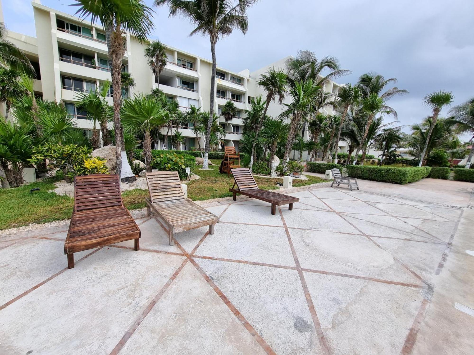 Ocean Front Aparthotel Cancun