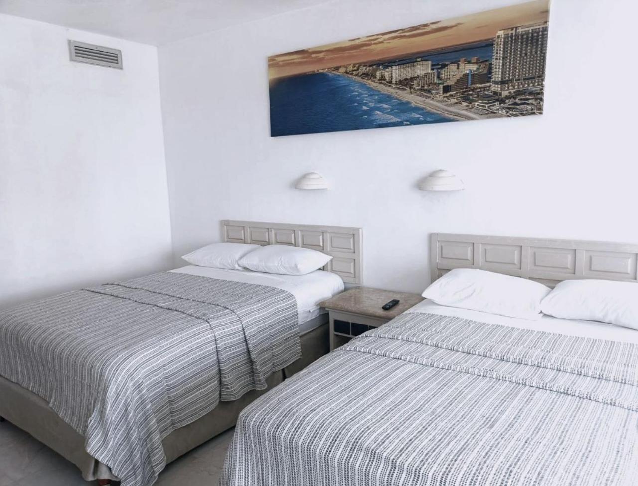 Zona Hotelera, Acceso A La Playa * Cancún