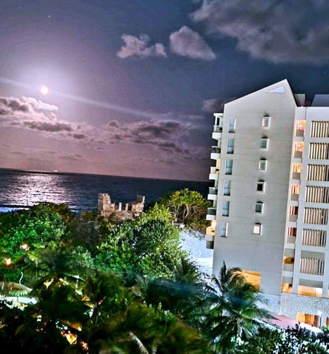 Apartamento Zona Hotelera, Acceso A La Playa
