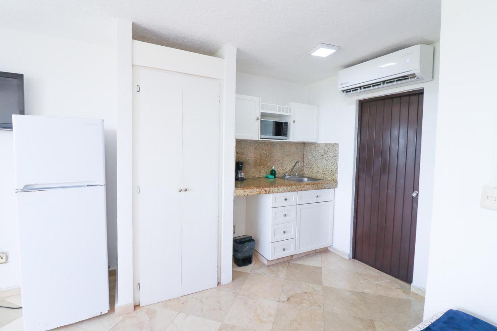Confortable With Beautiful Sunset View And Cancún