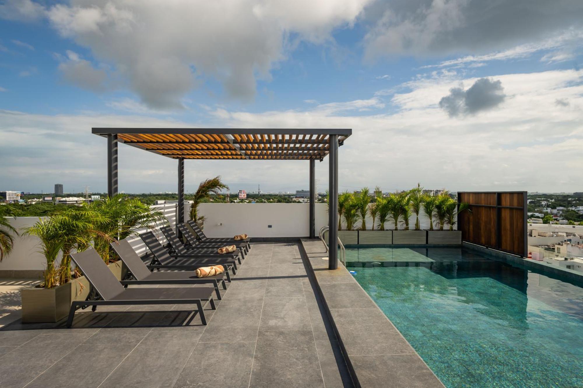 Cumbres Garden Luxury *