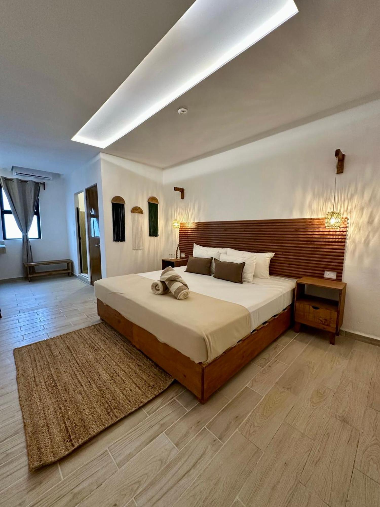 Nomads Party Hotel 4*