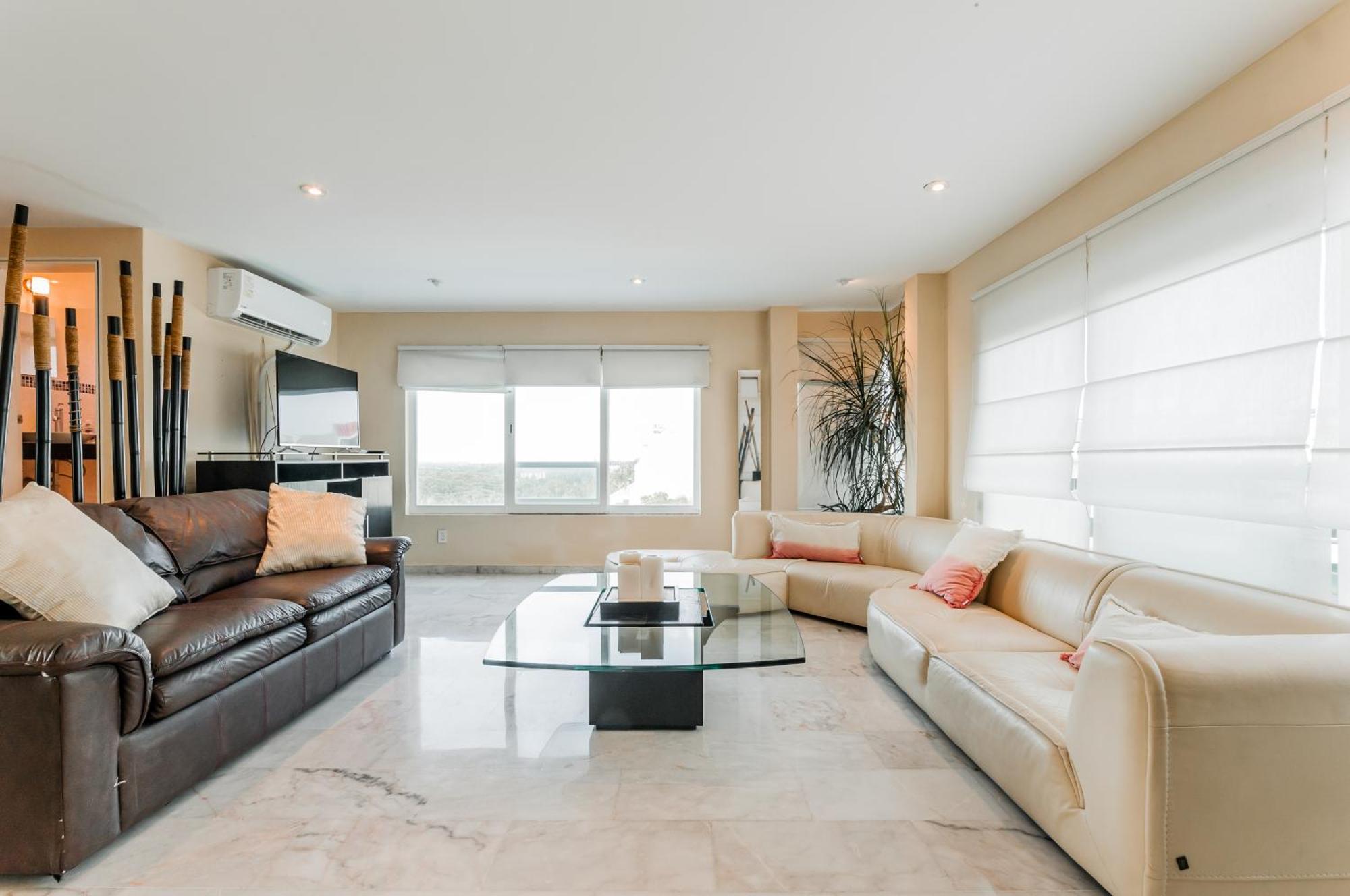 Brisas Beachfront Penthouses Apartahotel 4*