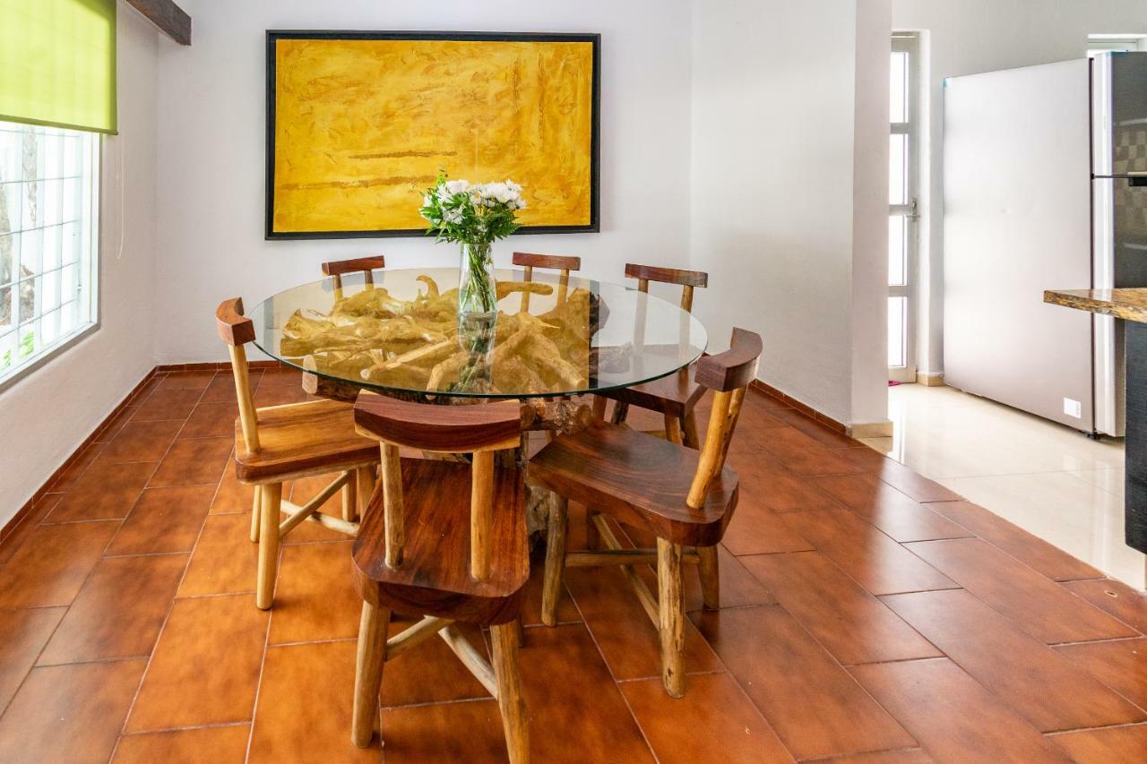 Casa Grande En La Mejor Ubicación De *
