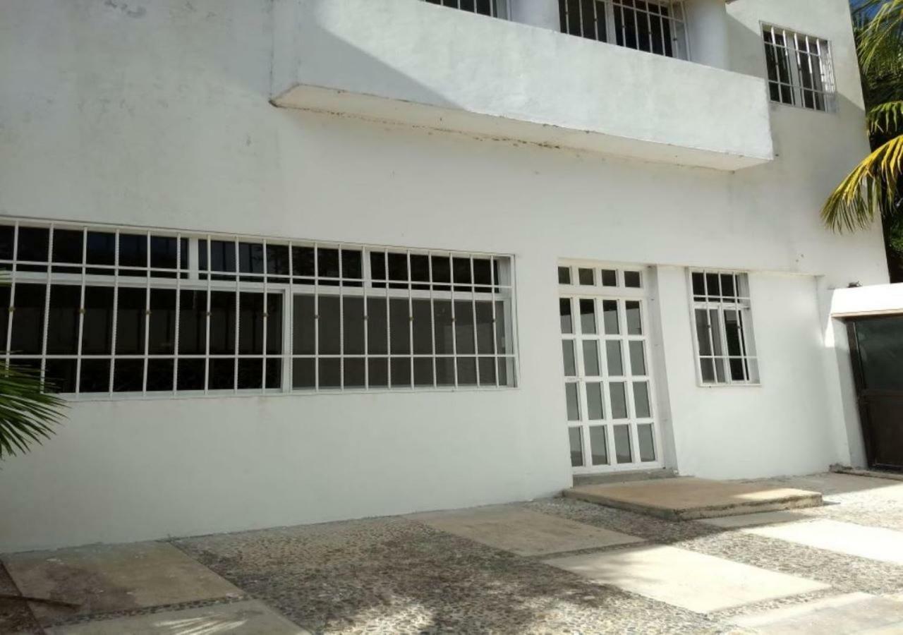La Casa Blanca En Pensión