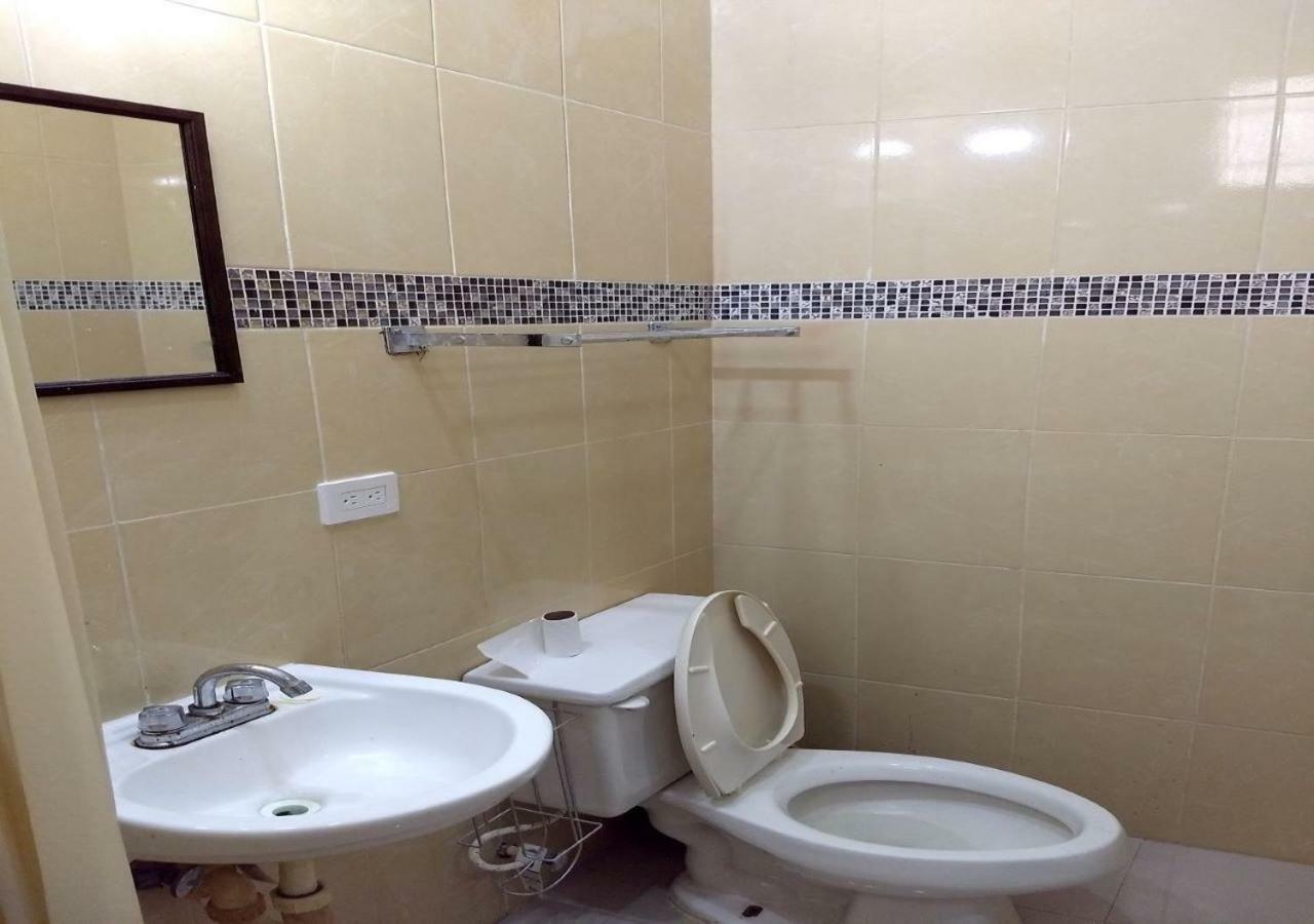 Pensión La Casa Blanca En *
