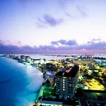 Cozy Ocean Front Penthouse At Marlin Beach