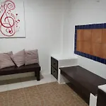 Centric Apartment Close To Ado