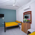 Centrico Y Comodo Departamento, Sobre Avenida Principal En Cancun.