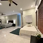 Casa Sasha\'S Mini Palace