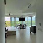 Beach, Pool 3Br Apartment - 8 Guests