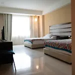 Infinity Suites Doble Room 202