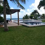 Bungalow Frente Al Mar