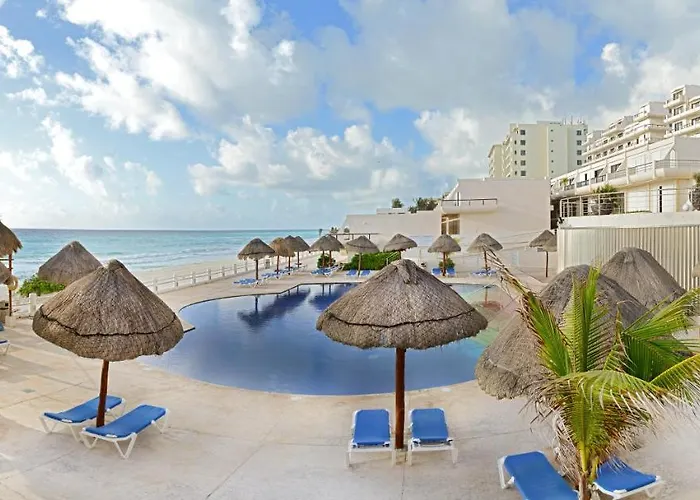 Cozy Ocean Front Penthouse At Marlin Beach