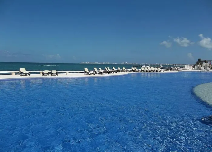 Punta Me Luxury Apartment Beach Front Condo Amara