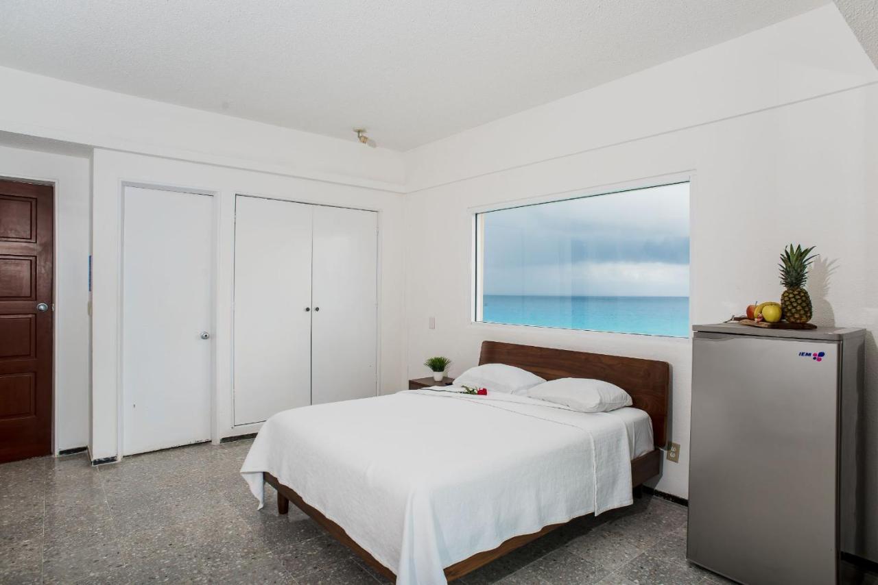 Stunning! 2 Bdrm Beach/oceanfront On Beach - Zone Aparthotel Cancun