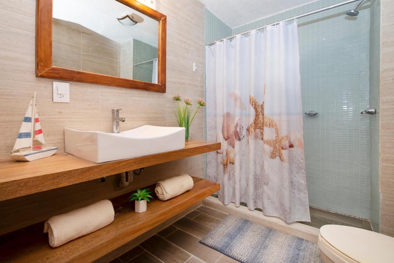Cozy Ocean Front Penthouse At Marlin Beach *