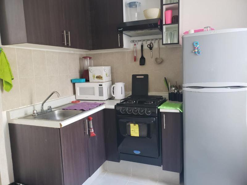 Descanso y diversión en privadas turquesa. Casa con alberca y terraza, Ven y disfruta.