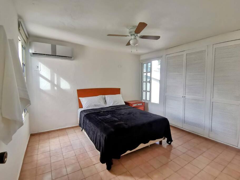 3 Bedrooms Queen Beds / Bonampak Ave. *