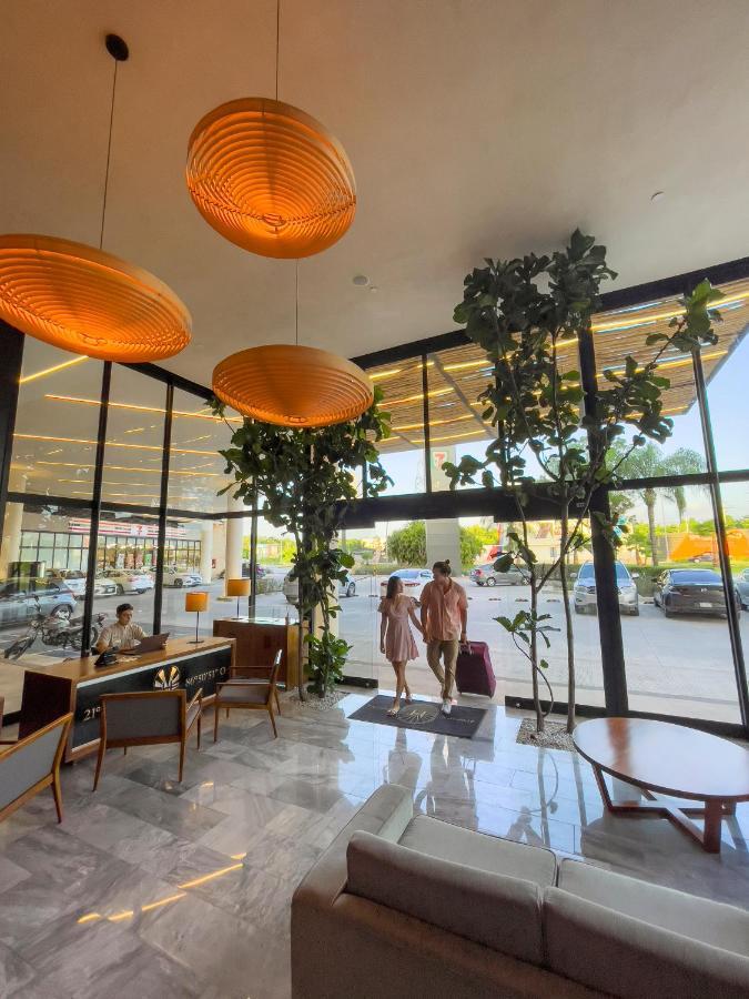 Hive By G 4* Cancún