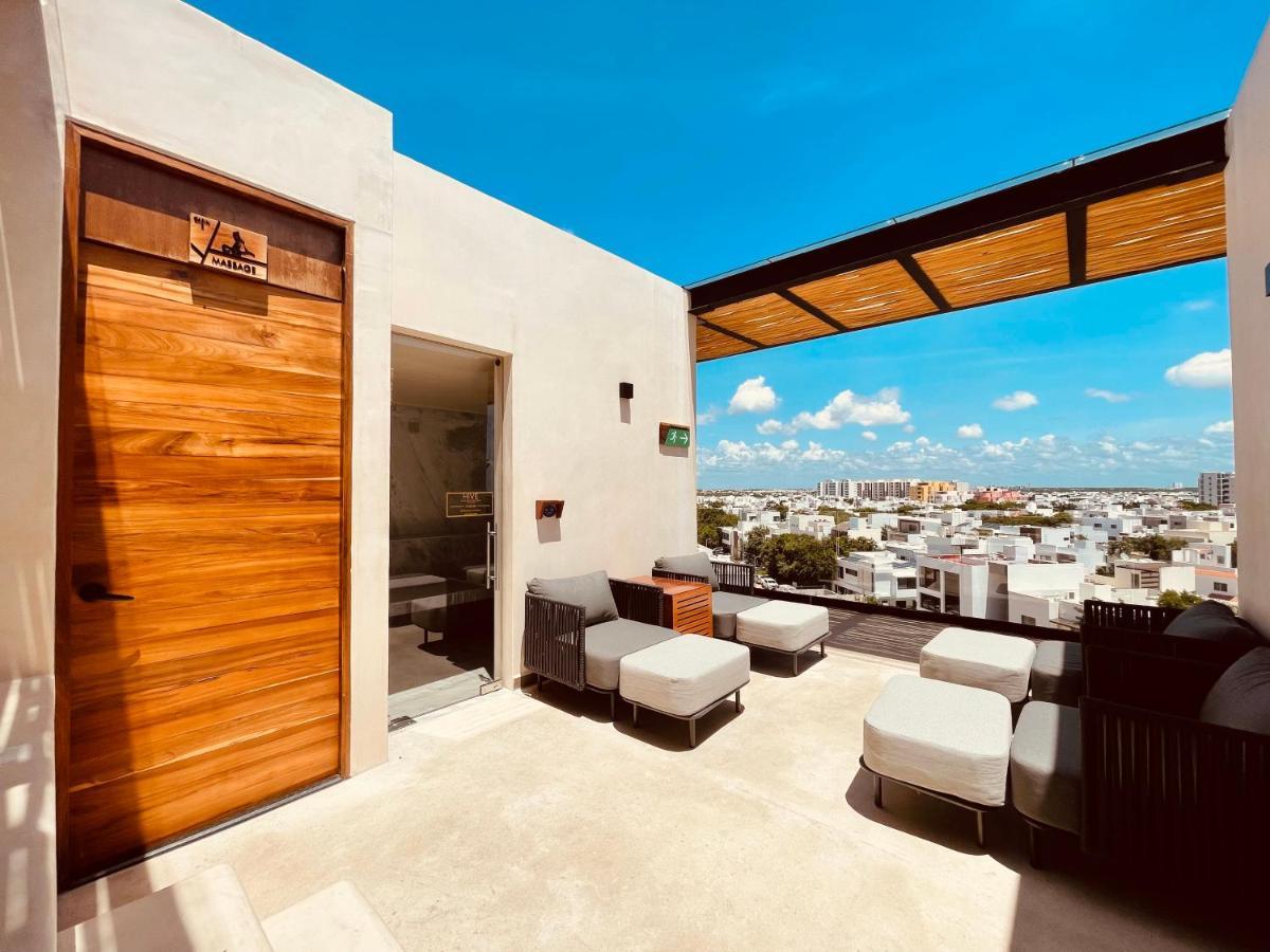 Hive By G Hotel 4*