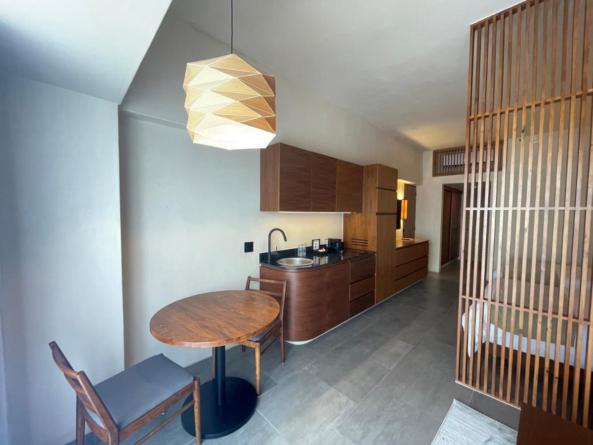 Hive By G Hotel