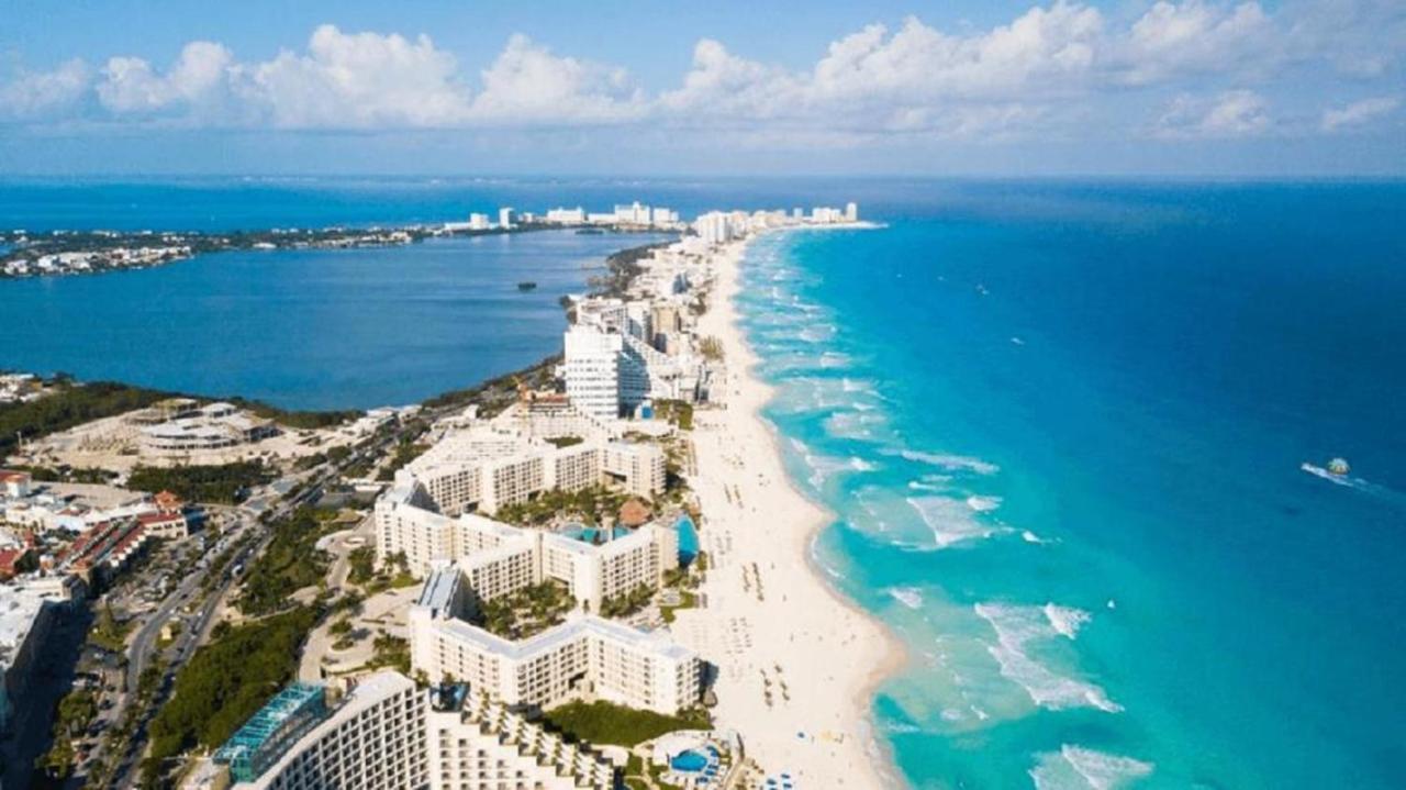 Cozy Ocean Front Penthouse At Marlin Beach Cancun