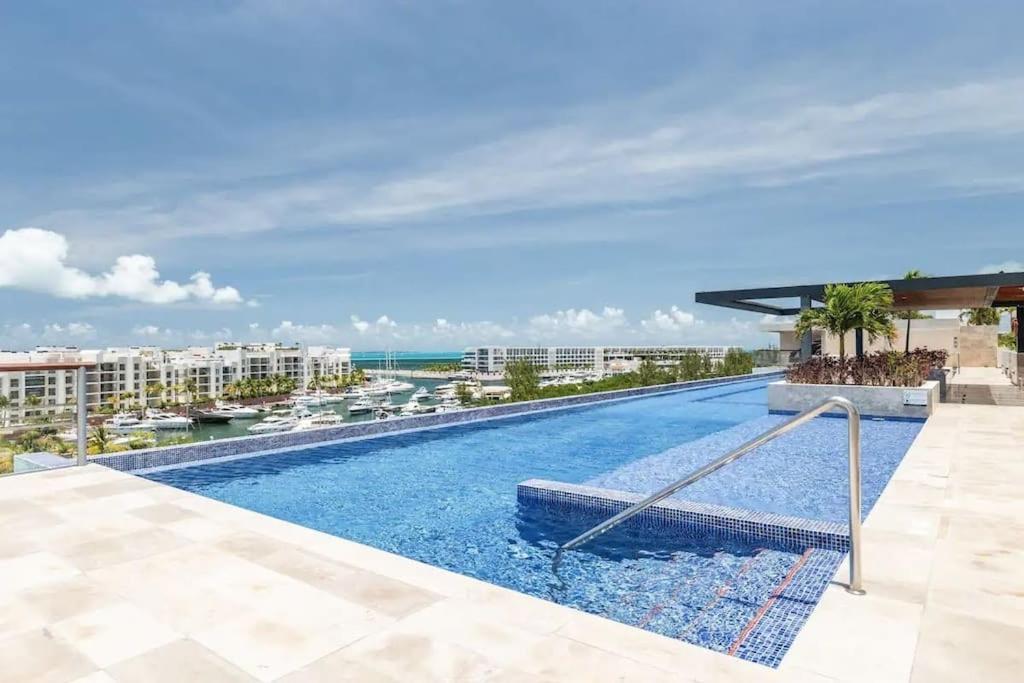 Apartment La Amada Residences. *