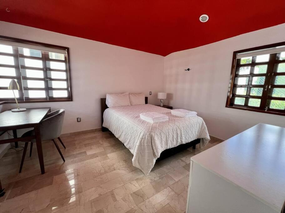 Beautiful Jungle House On A Strategic Location Сasa de vacaciones *