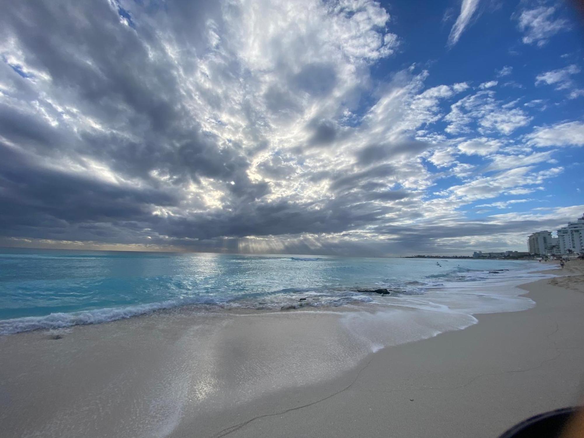 Solymar Studio Apt Beachfront With Sunset Views Apartamento Cancún