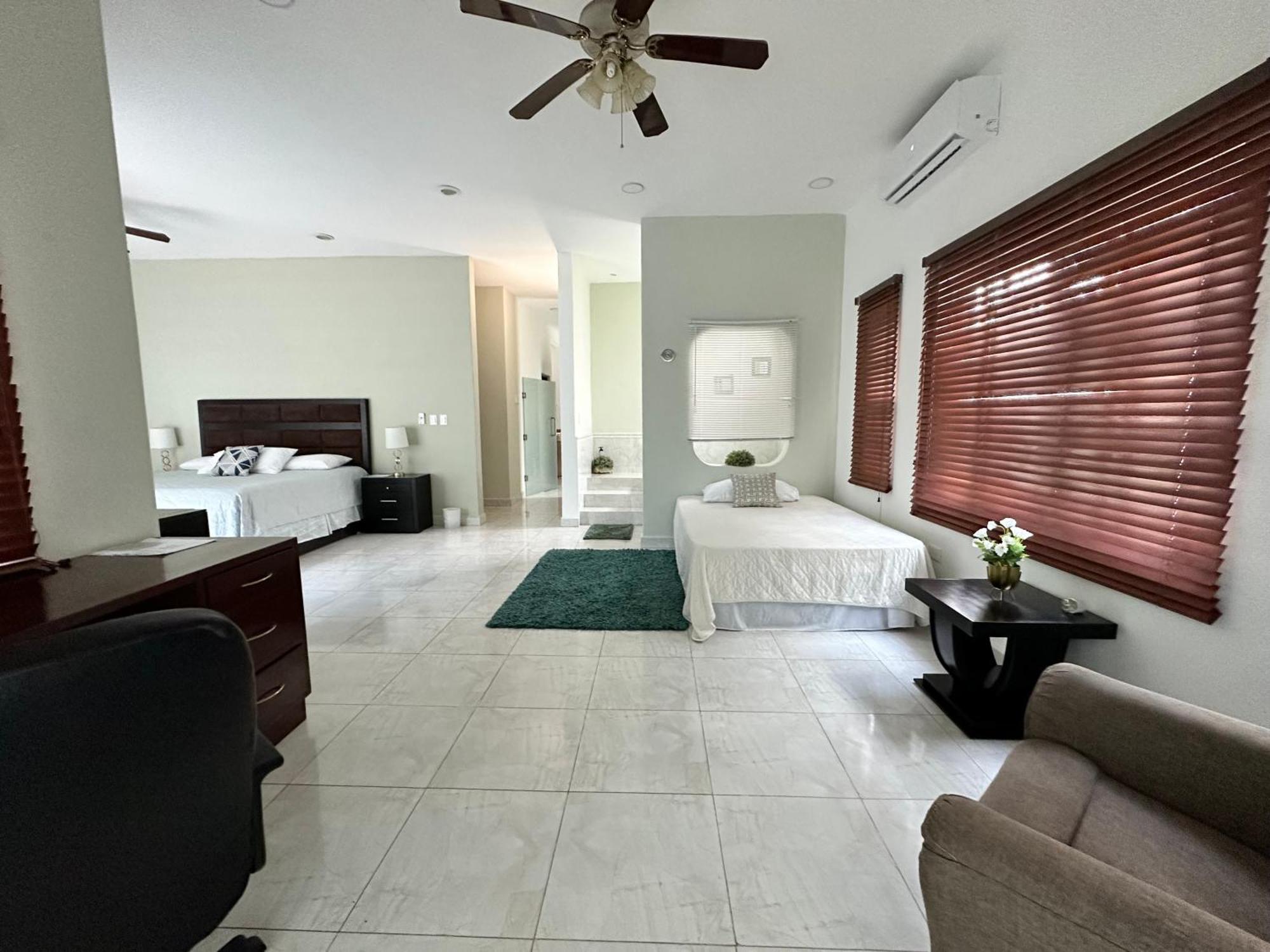 Casa Sasha's Mini Palace Bed and breakfast Cancún